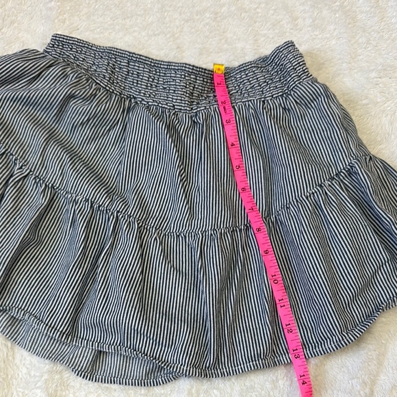 American Eagle Outfitters Gray Mini Skater Skirt - Picture 5 of 6